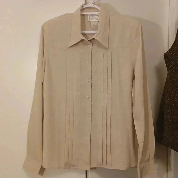 Cream  Blouse - Picture 1 of 7